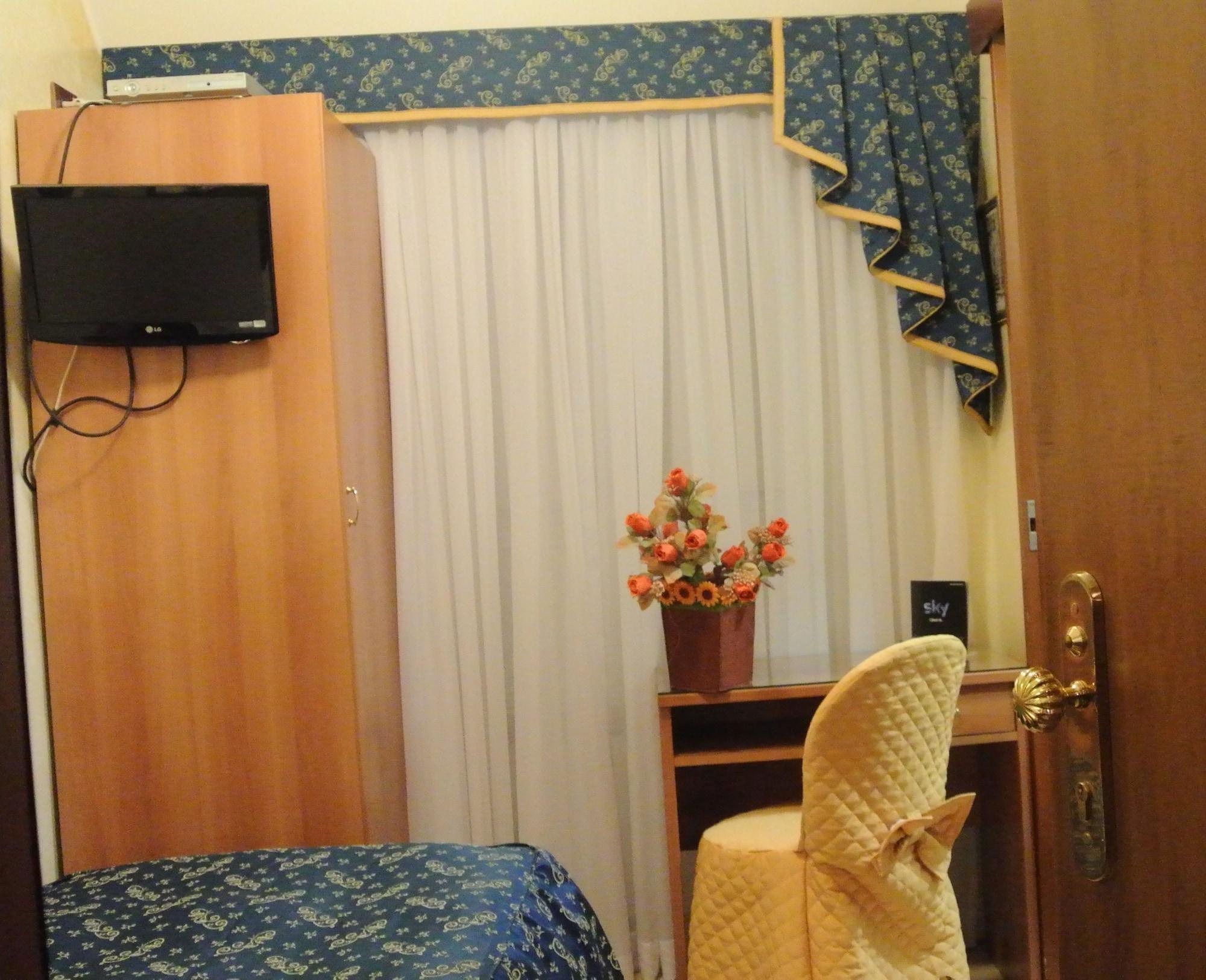 Hotel Assisi Rome Luaran gambar
