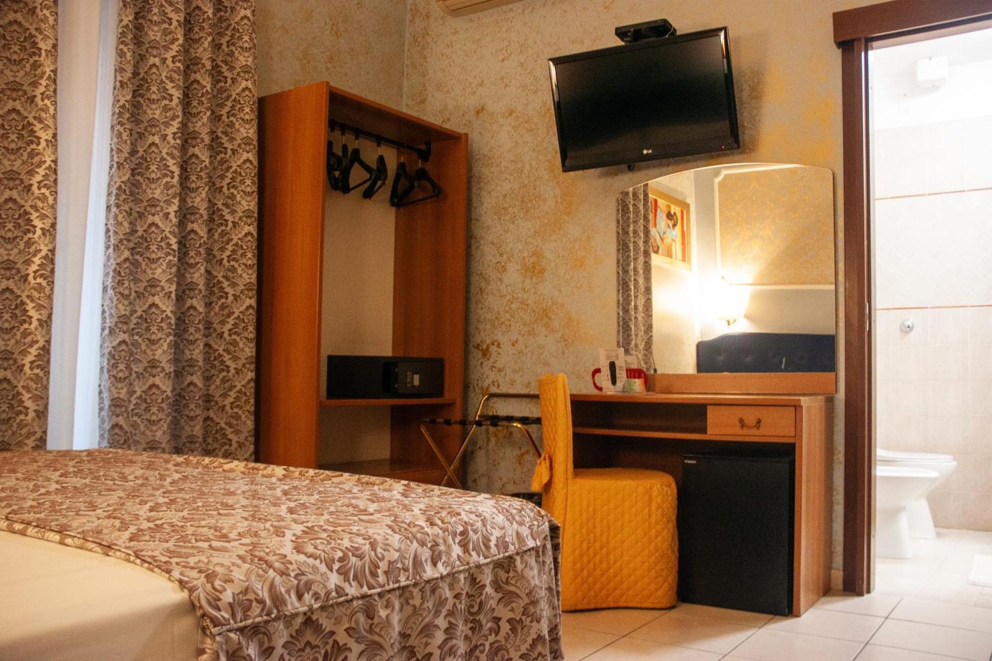 Hotel Assisi Rome Luaran gambar